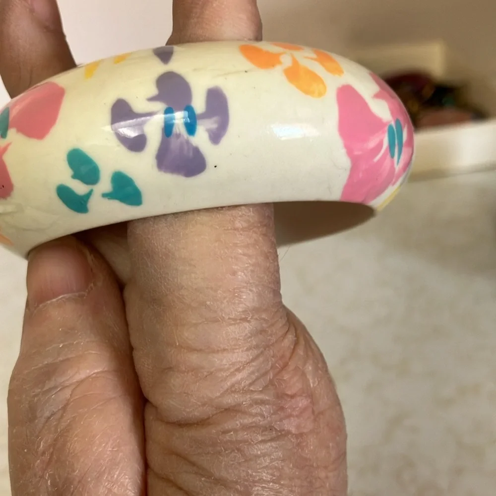 Floral Patterned Cream bangle bracelet